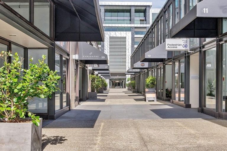 Photo of property in The Docks Apartments, 230/6 Dockside Lane, Auckland Central, Auckland, 1010