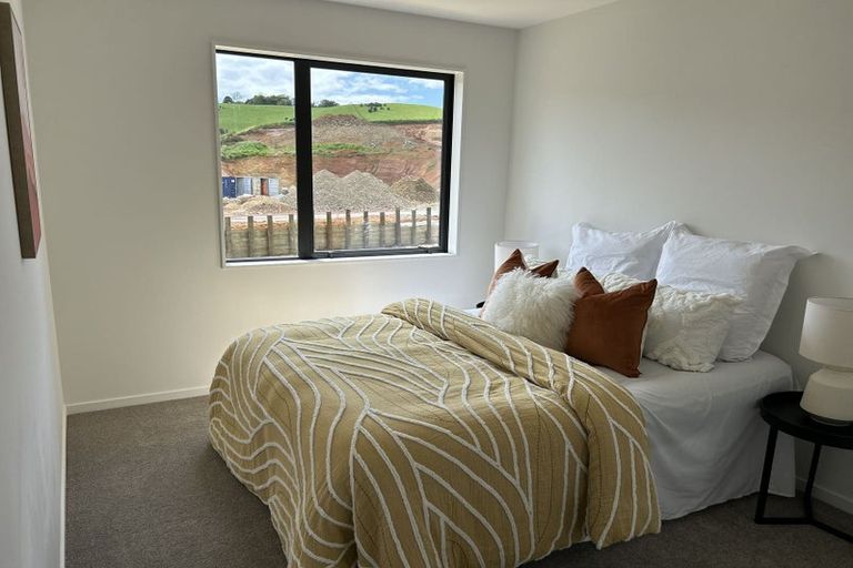 Photo of property in 33 Aituaa Road, Pukekohe, 2120