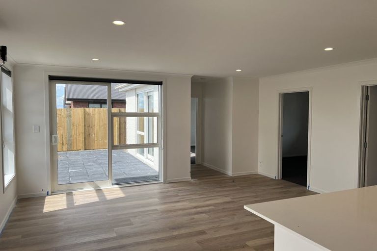 Photo of property in 32 Waruhia Crescent, Rototuna North, 3281