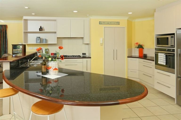 Photo of property in 1 Semillon Avenue, Henderson, Auckland, 0612