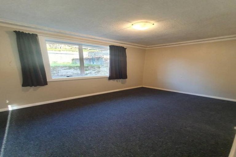 Photo of property in 467 Kaikorai Valley Road, Bradford, Dunedin, 9011
