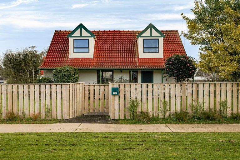 Photo of property in 68 Pencarrow Street, Highbury, Palmerston North, 4412