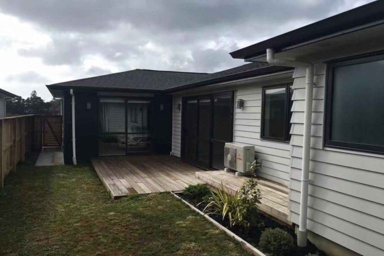 Photo of property in 11 Ahorangi Road, Silverdale, 0932