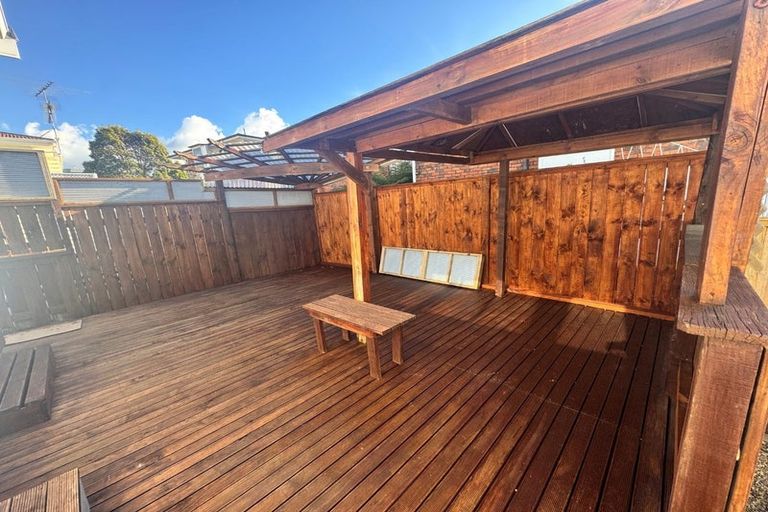 Photo of property in 4a Rewiti Avenue, Takapuna, Auckland, 0622