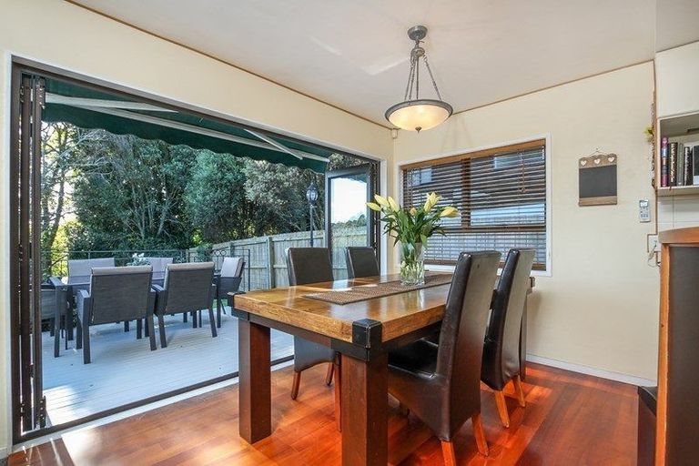 Photo of property in 2/95 Oaktree Avenue, Browns Bay, Auckland, 0630