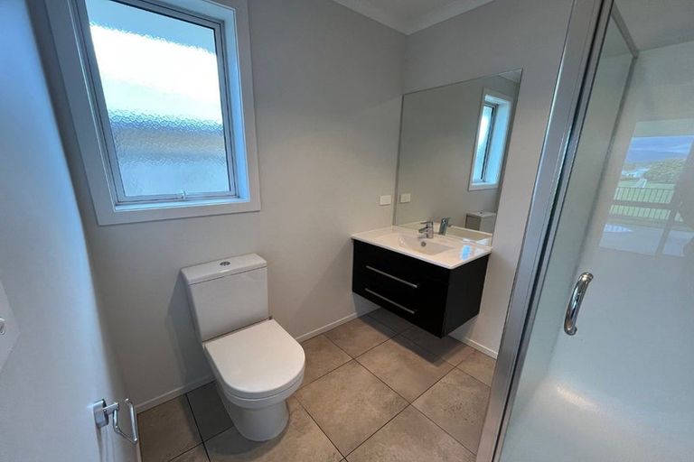 Photo of property in 28 Richardson Road, Omokoroa, 3114