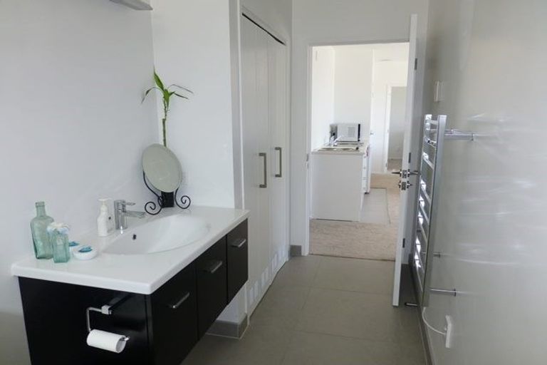 Photo of property in 10 Claude Road, Stanmore Bay, Whangaparaoa, 0932