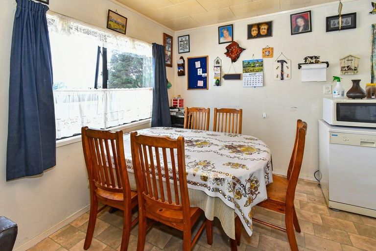 Photo of property in 36 Kopara Place, Clendon Park, Auckland, 2103