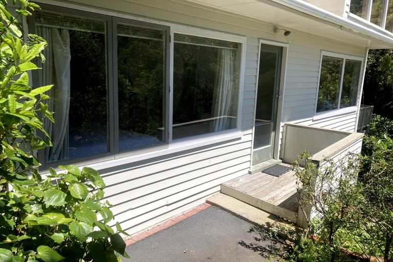 Photo of property in 42 Moana Road, Kelburn, Wellington, 6012