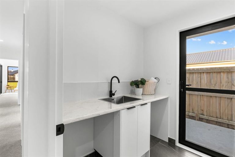 Photo of property in 7 El Patron Lane, Halswell, Christchurch, 8025