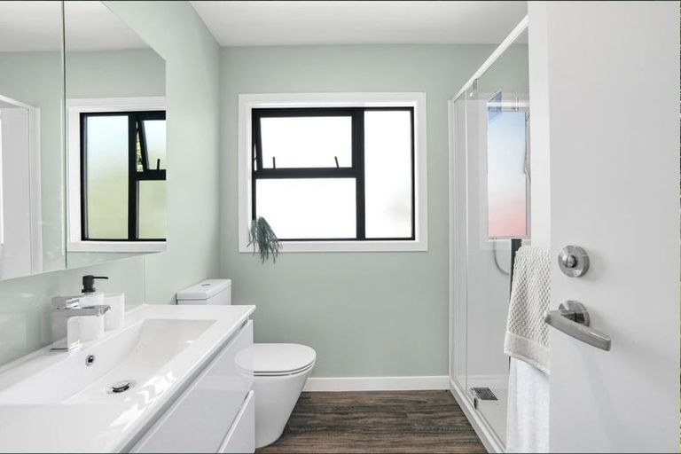 Photo of property in 8/15 Brook Street, Waiwhetu, Lower Hutt, 5010