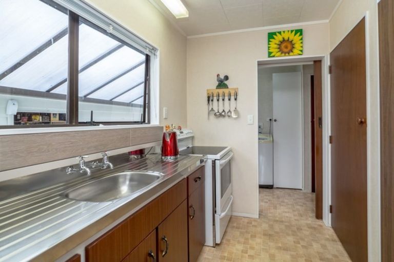 Photo of property in 8 Deller Grove, Silverstream, Upper Hutt, 5019