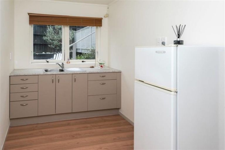 Photo of property in 83 Alexander Street, Cockle Bay, Auckland, 2014