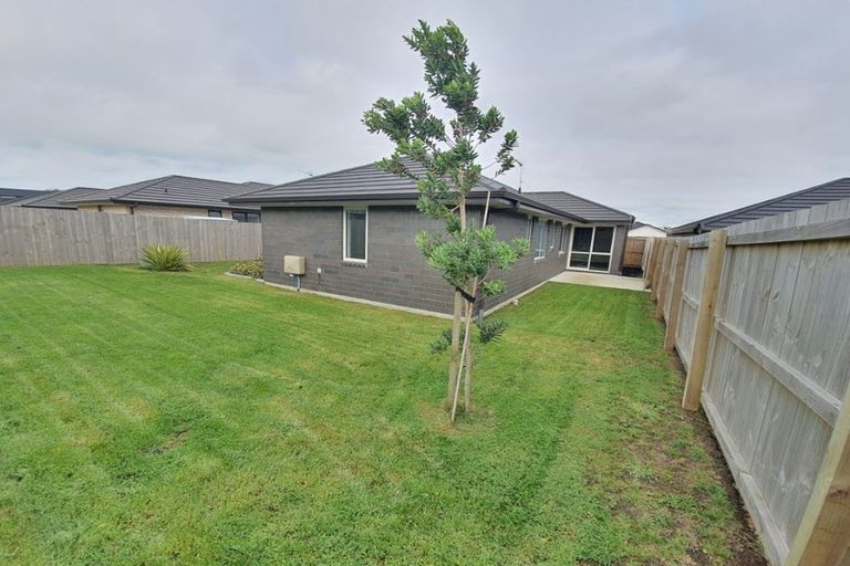 Photo of property in 16 Tawhiti Road, Pukekohe, 2120