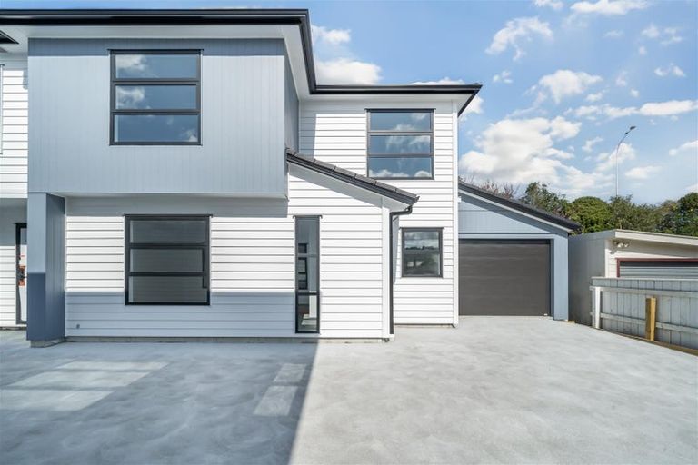 Photo of property in 4b Pohutukawa Street, Woburn, Lower Hutt, 5010