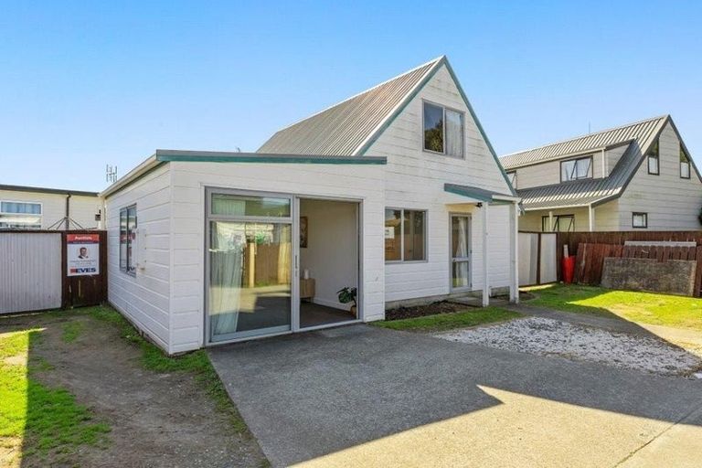 Photo of property in 136a Eversham Road, Mount Maunganui, 3116