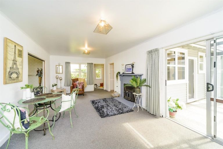 Photo of property in 5 Humphrey Street, Marton, 4710