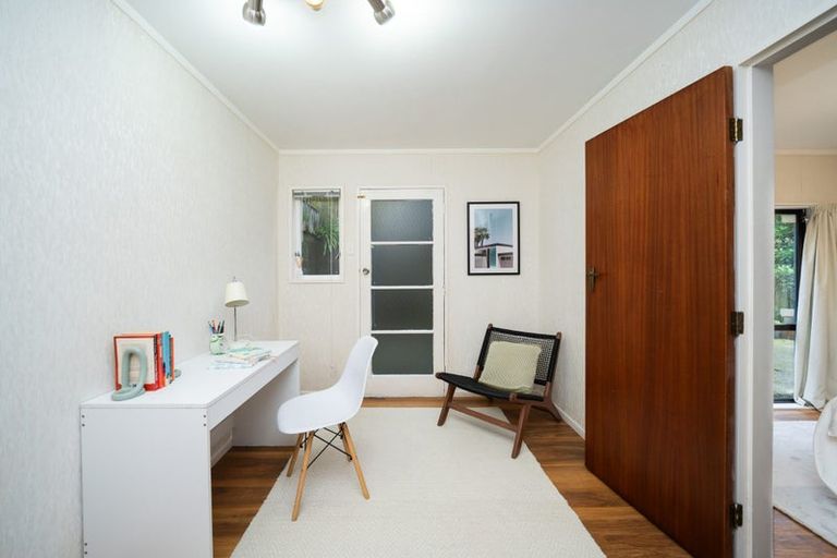 Photo of property in 12 Newnham Court, Tawa, Wellington, 5028