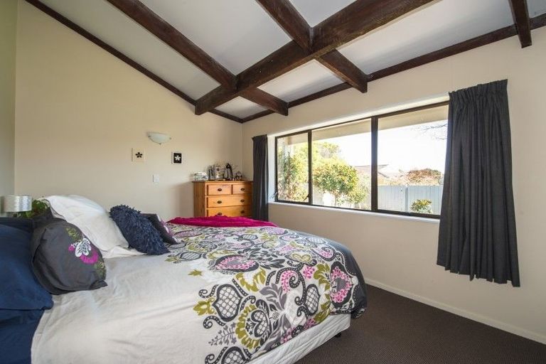 Photo of property in 17b Dover Road, St Andrews, Hamilton, 3200