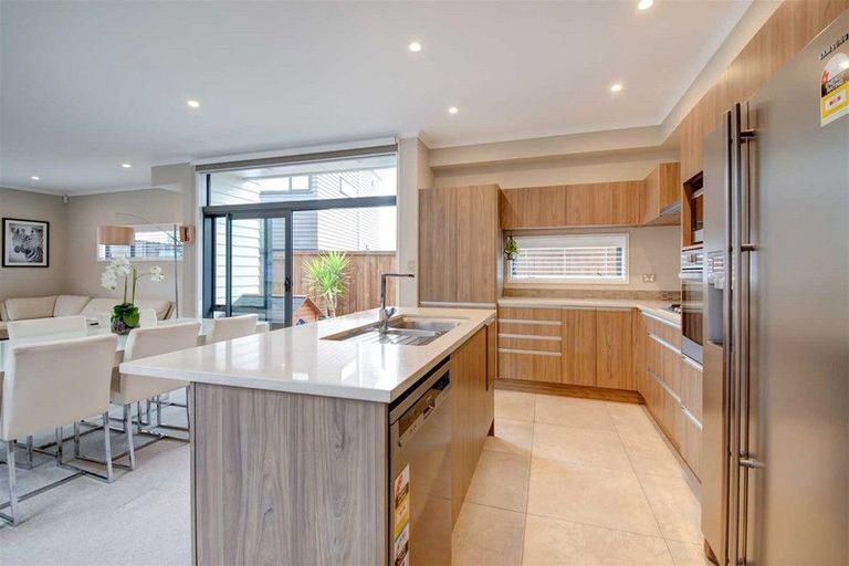 Photo of property in 21 Mapou Road, Hobsonville, Auckland, 0616