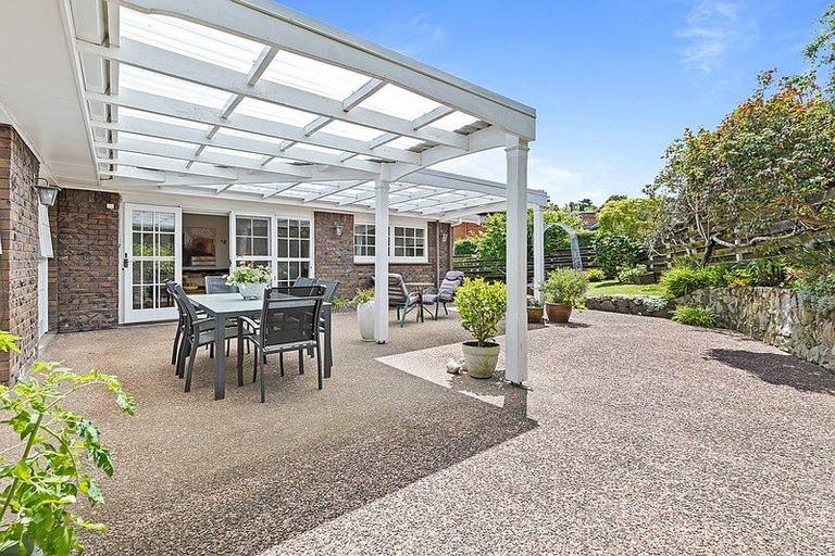 Photo of property in 71 Merriefield Avenue, Forrest Hill, Auckland, 0620