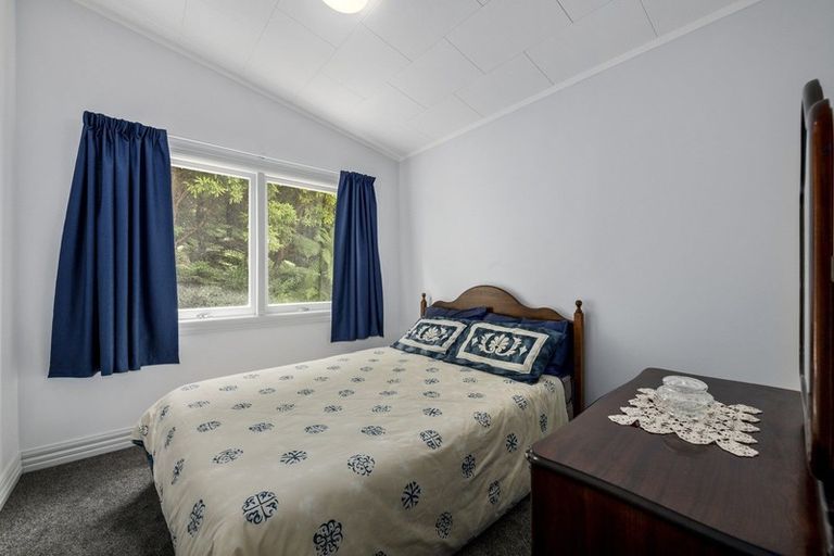 Photo of property in 57 Blue Mountains Road, Pinehaven, Upper Hutt, 5019