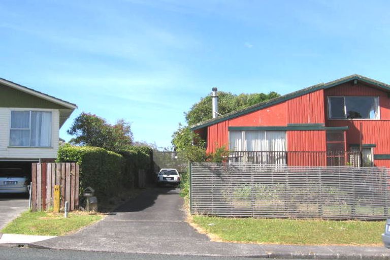 Photo of property in 2/112 Sycamore Drive, Sunnynook, Auckland, 0620