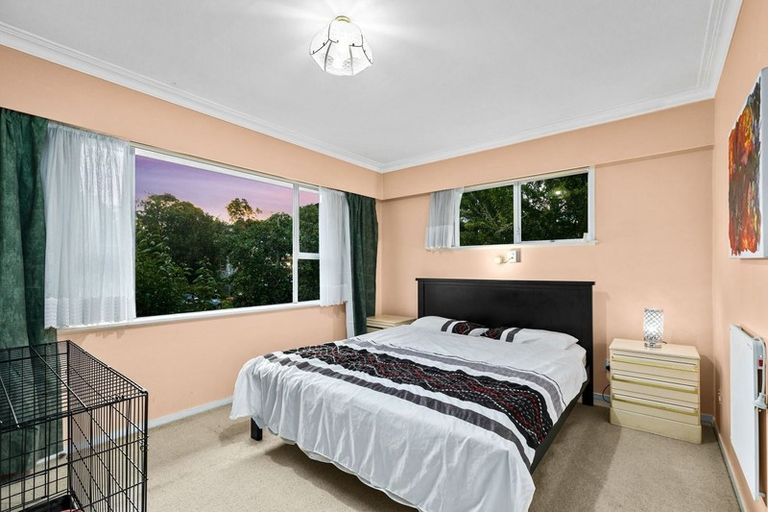 Photo of property in 24 Hartley Terrace, Massey, Auckland, 0614