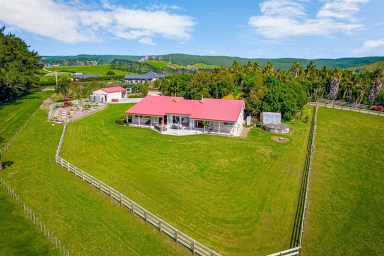 Photo of property in 135c Hutchinson Road, Helensville, 0875