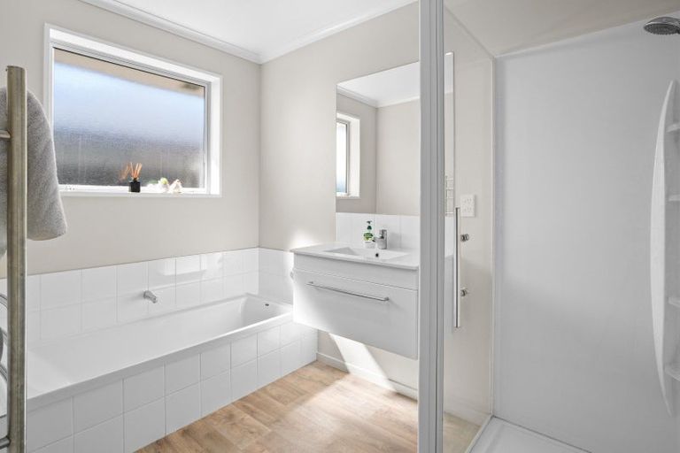 Photo of property in 8/17 Wineberry Avenue, Amberley, 7410