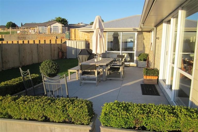 Photo of property in 128 Rowesdale Drive, Ohauiti, Tauranga, 3112