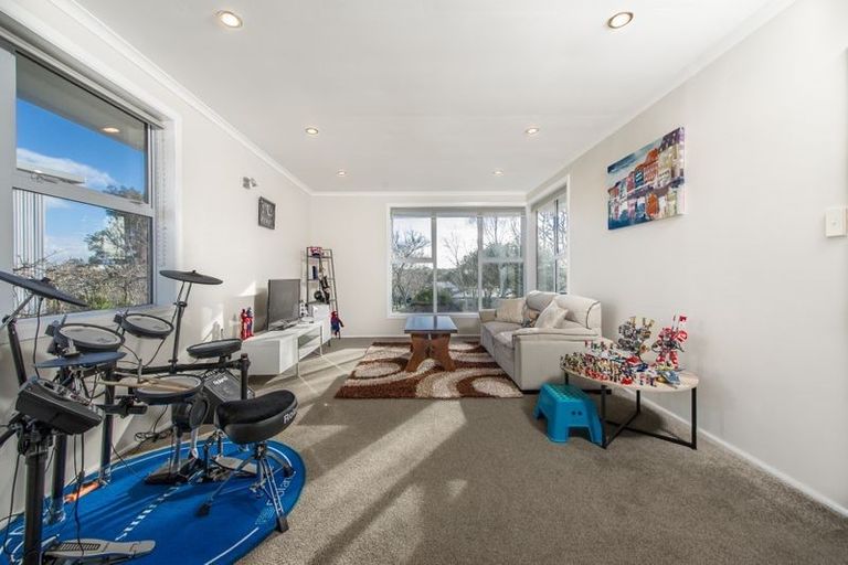 Photo of property in 18 Yeoman Place, Howick, Auckland, 2014