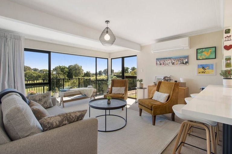 Photo of property in 57 Links View Drive, Omokoroa, 3114