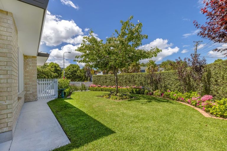 Photo of property in 1 Harry Shaw Way, Raumati South, Paraparaumu, 5032