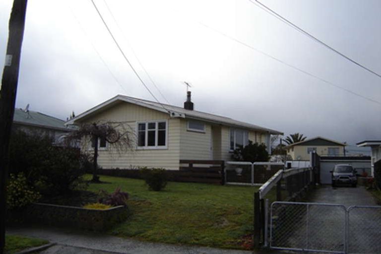 Photo of property in 8 Wavell Crescent, Lansdowne, Masterton, 5810
