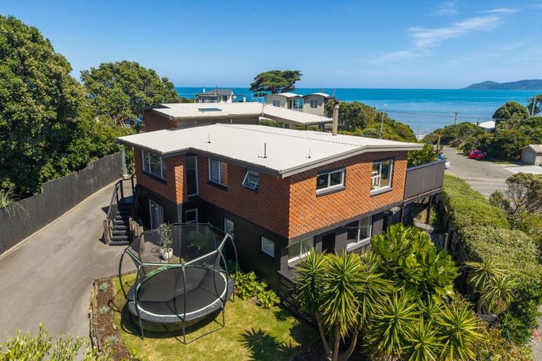 Photo of property in 72 Rosetta Road, Raumati South, Paraparaumu, 5032