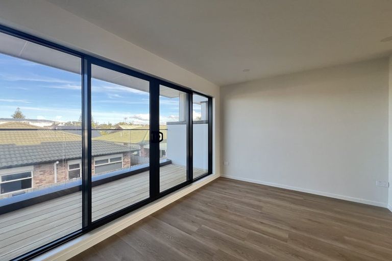 Photo of property in 8/35 Centreway Road, Orewa, 0931