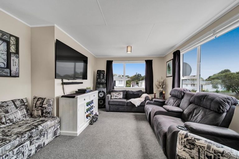 Photo of property in 19 Grenville Street, Marfell, New Plymouth, 4310