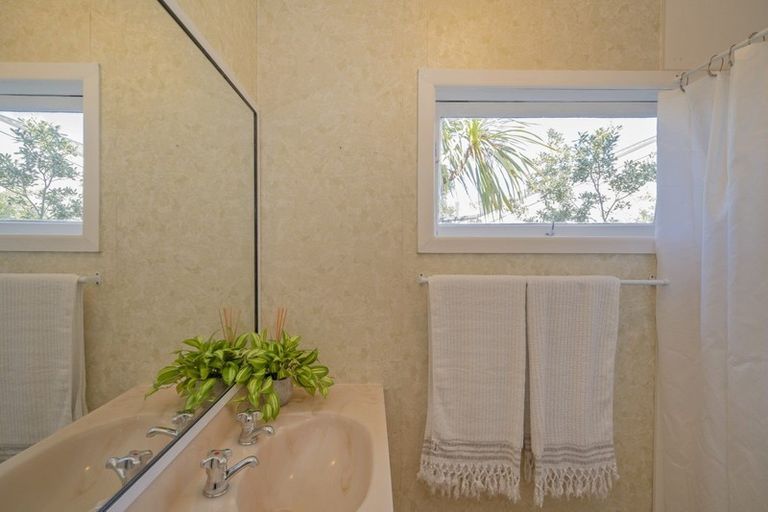 Photo of property in 4 Riverview Road, Cooks Beach, Whitianga, 3591