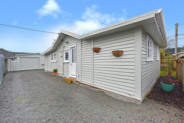 Photo of property in 12a Islington Street, Trentham, Upper Hutt, 5018