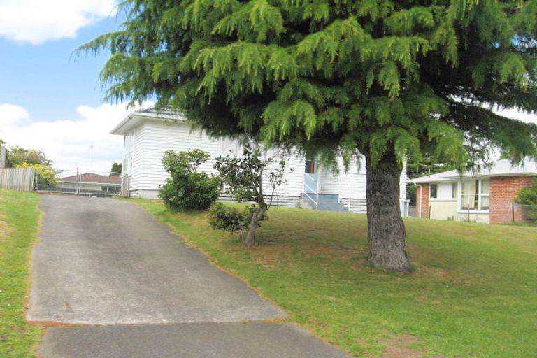 Photo of property in 18 Edinburgh Avenue, Rosehill, Papakura, 2113