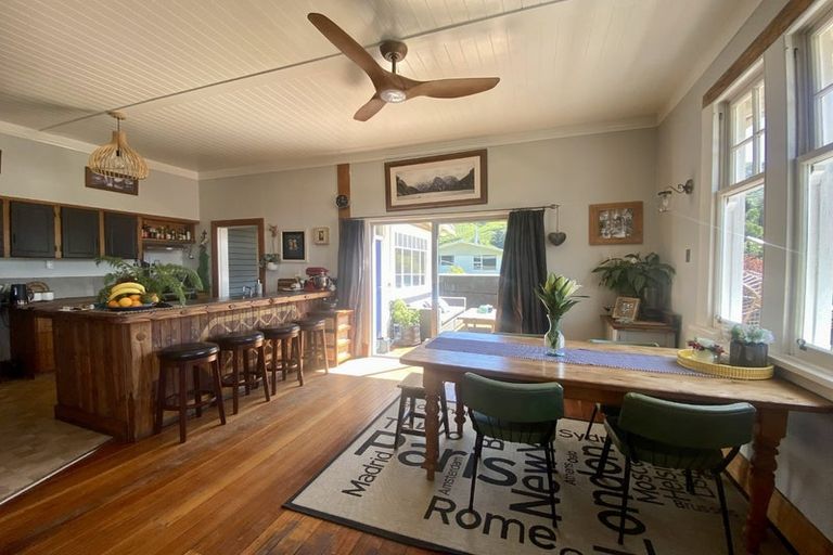 Photo of property in 71 Kent Street, Picton, 7220