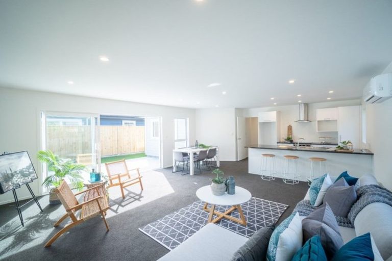 Photo of property in 13 Sutherland Crescent, Melrose, Wellington, 6023