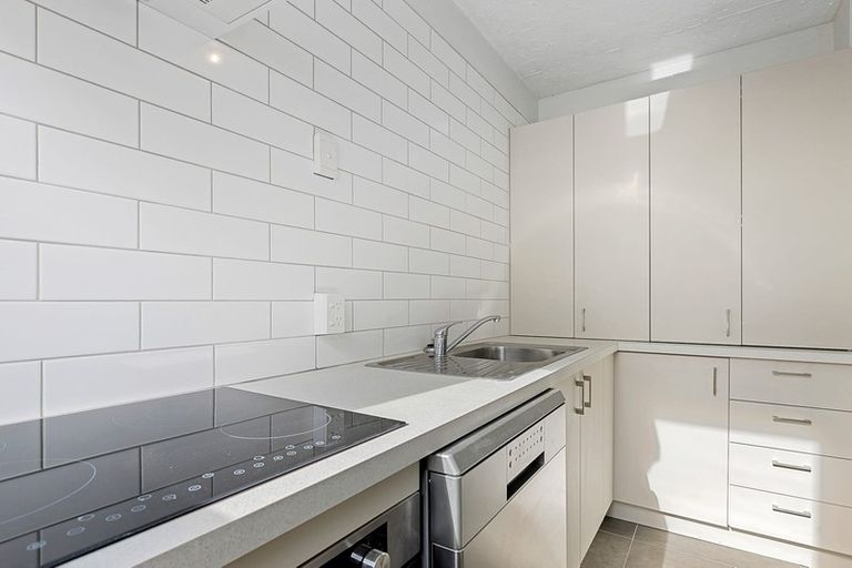 Photo of property in 2/73 Clare Road, St Albans, Christchurch, 8014