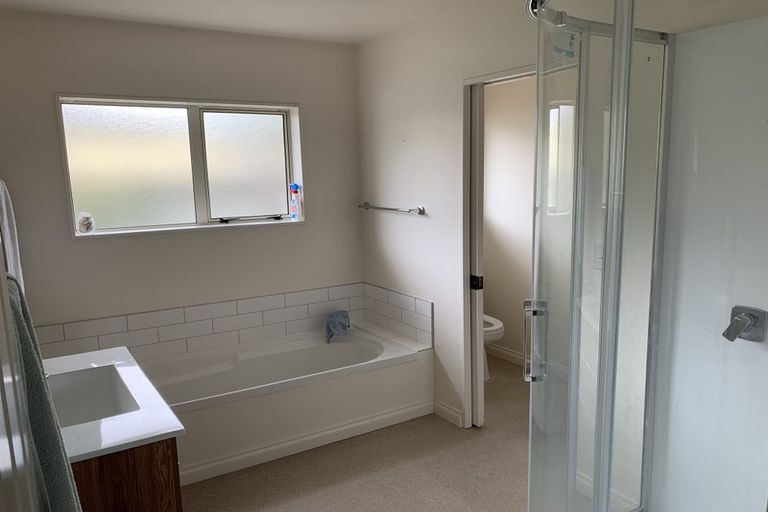 Photo of property in 32a Weka Road, Raumati Beach, Paraparaumu, 5032