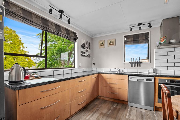 Photo of property in 2 Clutha Street, Alexandra, 9320