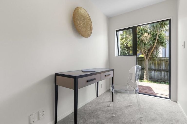 Photo of property in 44 Bannings Way, Hobsonville, Auckland, 0618