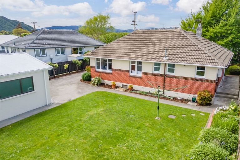Photo of property in 19 Charles Street, Clouston Park, Upper Hutt, 5018