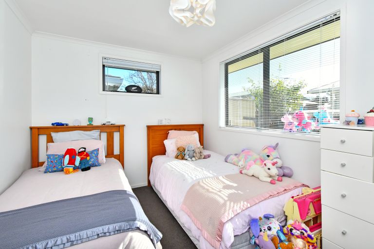 Photo of property in 16b Alexander Street, Cockle Bay, Auckland, 2014