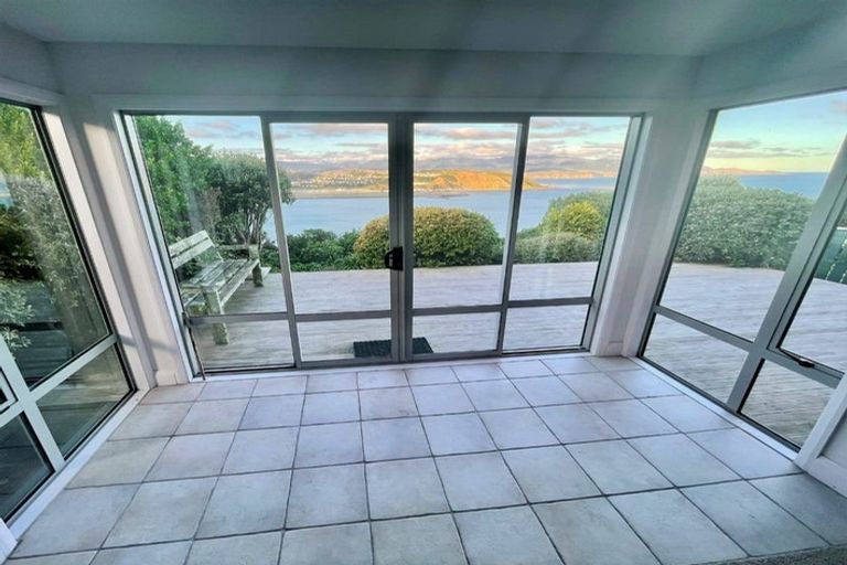 Photo of property in 77 Houghton Bay Road, Houghton Bay, Wellington, 6023